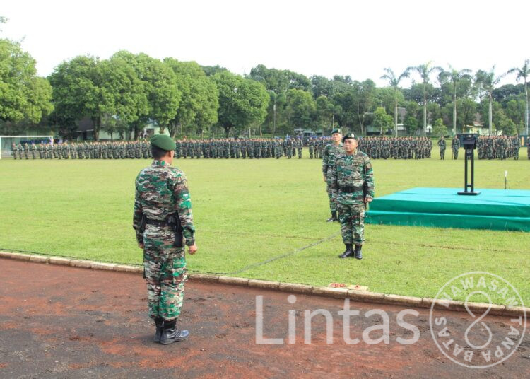 Kasdivif Kostrad Pimpin Upacara Bendera Februari Lintas