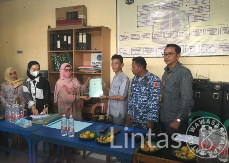 Program PTSL, BPN Jakarta Utara Serahkan Sertifikat Warga Semper Timur Jakarta Utara