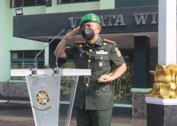 Danpusdikbekang Kodiklatad Pimpin Upacara Penutupan Dikjurta Bekang Abituren Dikmata TNI AD