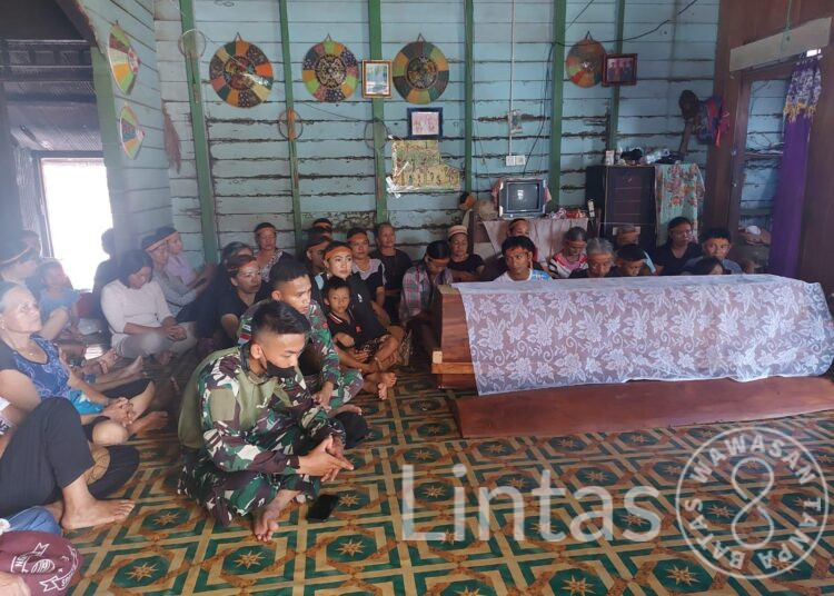 Binter Di Daerah Operasi, Yonarmed 5/105 Tarik/ PG Sambangi Rumah Duka Marto