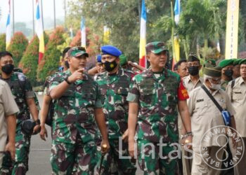 Pangdam III/Siliwangi Mayjen TNI Kunto Arief Wibowo Menyambut Kunjungan Kerja Presiden RI Joko Widodo di SICC Sentul Bogor Jawa Barat