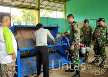 Kol Arh Sugiyanto Dansektor 17 Citarum Harum  : Pengelolaan Daur Ulang Sampah Sungai Citarum Dapat Memberi Nilai Ekonomis Warga Sekitar