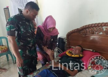 Kepedulian Dandim 0613/Ciamis, Jenguk Anggotanya Yang Sakit