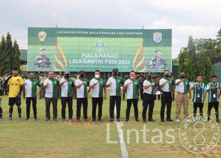 Pangdam XII/Tpr Buka Piala Kasad Liga Santri PSSI Prov. Kalbar