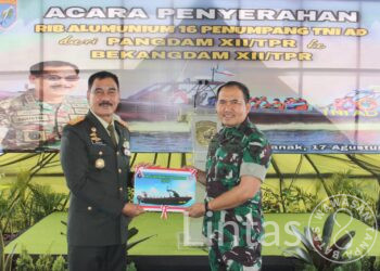 Pangdam XII/Tpr Serahkan 6 Unit Kapal Motor Cepat RIB TNI AD 16 Penumpang