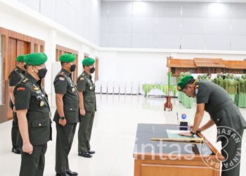 Pangdam XII/Tpr Pimpin Sertijab Asrendam dan Tradisi Penerimaan Pamen Gol. IV