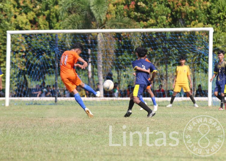 Cetak Dua Gol, Darul Maarif Sintang Menang Atas Al Muhajirin Sambas
