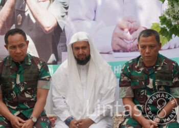 Irdam III/Slw dampingi Wakasad Resmikan Masjid Al -Hudlori di Garut