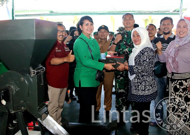 Sukaesih, Pelaku UMKM Tape Ketan Asal Kuningan Miliki Inovasi Kompor Biomas Dari Pangdam Siliwangi