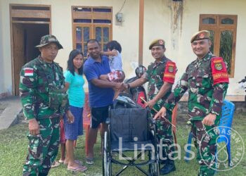 Kursi Roda Untuk Clarent, Dari Dansatgas Yon Arhanud 3/YBY Kodam III/Siliwangi