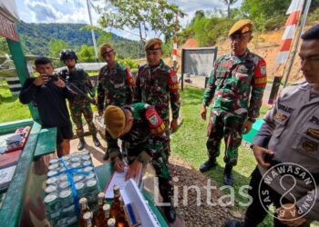 Danpos Gabma Long Midang, Amankan 2 Dus Miras Yang Akan Masuk Wilayah Indonesia