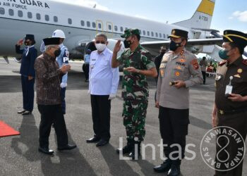 Pangdam XII/Tpr Sambut Kedatangan Wakil Presiden di Kalbar