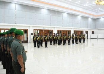 Kasdam Lepas Kontingen Kodam XII/Tpr Ikuti Piala Kasad Liga Santri Tingkat Nasional