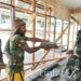 Peduli Pendidikan, Satgas Organik Yonif Raider 301/PKS Bantu Pembangunan Kantor Guru Sekolah Dasar di Papua