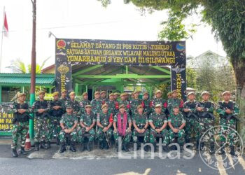 Penyerahan Senpi Rakitan Oleh Warga, Saat Kunjungan Danpussenarhanud ke Kotis & Pos Satgas Yon Arhanud 3/YBY