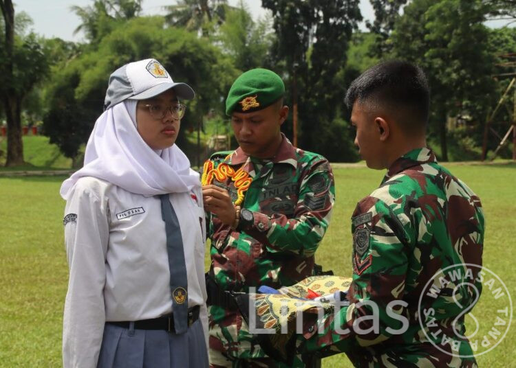 Latihan Dasar Kepemimpinan SMAN 3 Bogor,&nbsp; Dilatih Prajurit Yonif Infanteri 315/Garuda