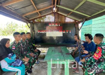 Rebut Hati Rakyat, Satgas Organik Yon Arhanud 3/YBY Kodam III/Slw Kembali Terima Senpi Rakitan Dari Warga