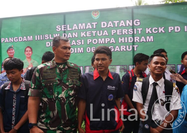 Pangdam III/Slw Tinjau Aplikasi Penggunaan Pompa Hidram Di Garut