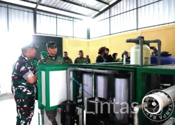 Pangdam III/Slw Tinjau Aplikasi Teknologi Tepat Guna Pengolahan Air Laut Di Pelabuhanratu