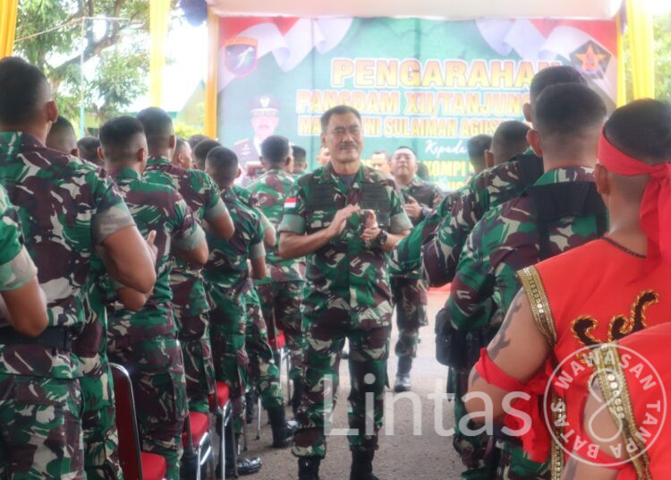 Lanjutkan Kunjungan Kerja di Ketapang, Pangdam XII/Tpr Sambangi Kompi 3 Yonif Mekanis 643/Wns