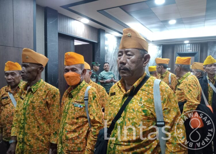 Kodam III/Slw Berangkatkan 70 Veteran Seroja Ke Tanah Suci