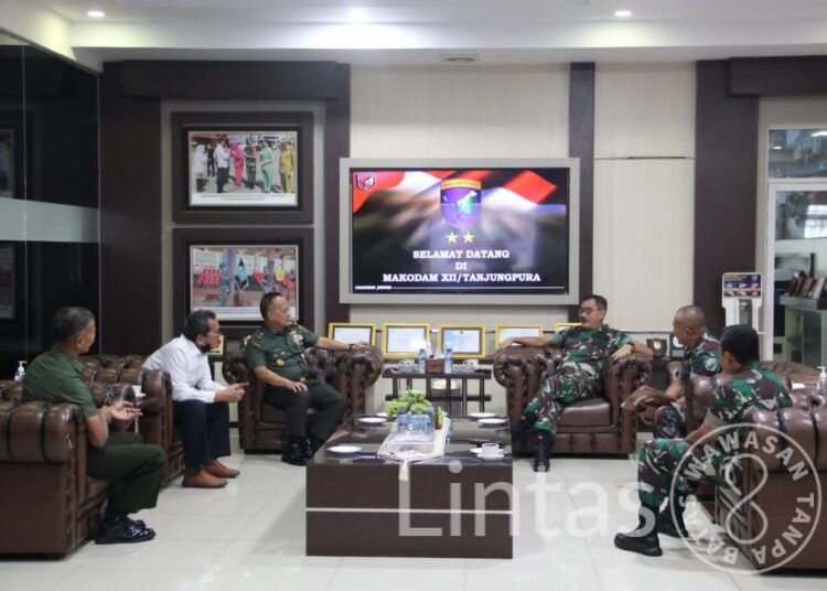 Pangdam XII/Tpr Terima Kunjungan Kerja Tim Peneliti Puslitbang Strahan Balitbang Kemhan