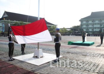 Tiga Hari Menjabat, Irdam XII/Tpr Pimpin Upacara Bendera 17-an