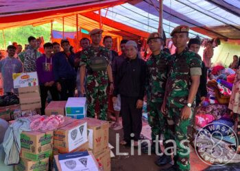 Peduli Korban Gempa Cianjur, Keluarga Besar Yonarmed 5/105 Tarik/PG Berikan Bantuan Sosial