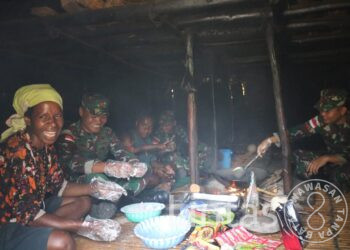 Satgas Organik Yonif Raider 301/PKS Kembali Masuk Dapur di Kampung Wurak Distrik ILU Kabupaten Puncak Jaya Papua