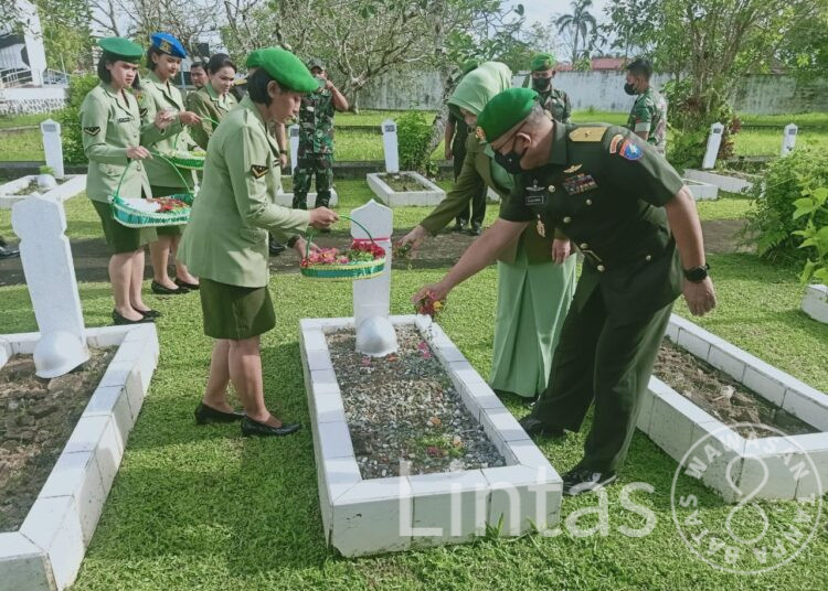 Peringati Hari Juang TNI AD, Keluarga Besar Kodam XII/Tpr Laksanakan Ziarah
