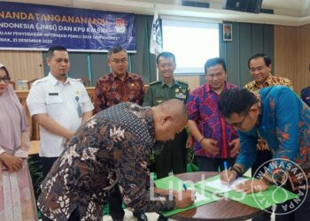 Kasansidam XII/Tpr Hadiri Penandatanganan MOU Kerja Sama Antara KPUD Kalbar Dengan JMSI