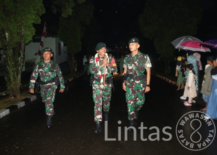 Satgas Satuan Organik Yonif Raider 301/PKS Telah Tiba di Home Base, Seluruh Prajurit Melaksanakan Sujud Syukur