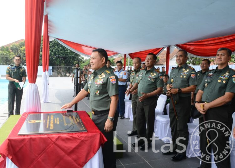 Kolam Renang “A.J. Mokoginta” Seskoad, Diresmikan Kasad