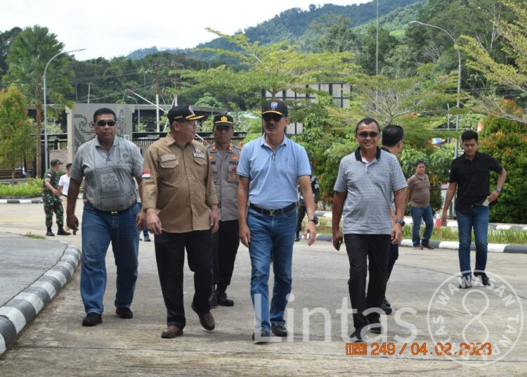 Pangdam dan Ketua Persit KCK Daerah XII/Tpr Kunjungi PLBN Aruk