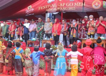 Pangdam XII/Tpr Hadiri Pembukaan Festival Cap Go Meh 2023 di Kota Singkawang