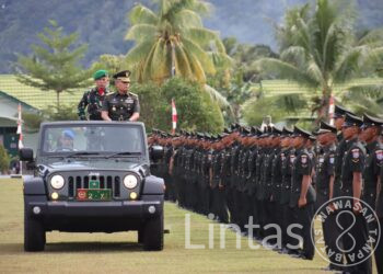 Kasdam XII/Tpr Tutup Dikmaba TNI AD 2022