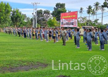 Mantapkan Sinergitas TNI – Polri, Satgas Yonarhanud 3/YBY Olahraga Bersama Polres Halut Dan Kodim Tobelo