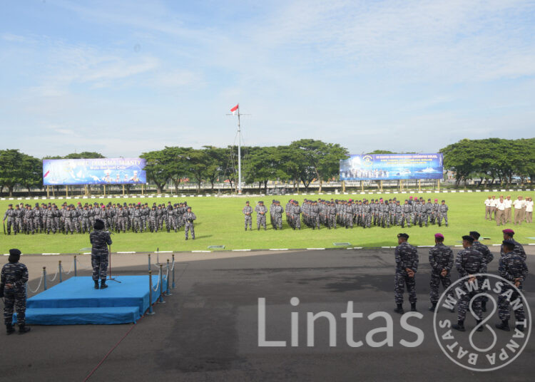 AAL Laksanakan Upacara 17-an