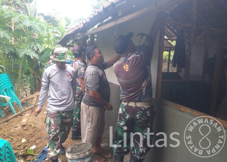 Meskipun Terkendala Cuaca, Kodim 1628/SB Terus Kebut Pengerjaan RTLH Di Wilayah Kabupaten Sumbawa Barat.