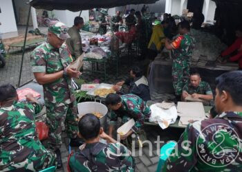 Pangdam IV/Diponegoro Bantu Warga Terdampak Banjir Di Sukoharjo