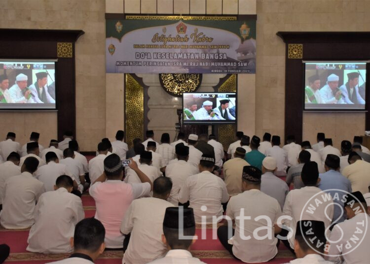 Masyarakat dan Warga Kodiklatad Ikuti Istighatsah Kubro Dalam Rangka Isra Mi’raj Nabi Muhammad SAW