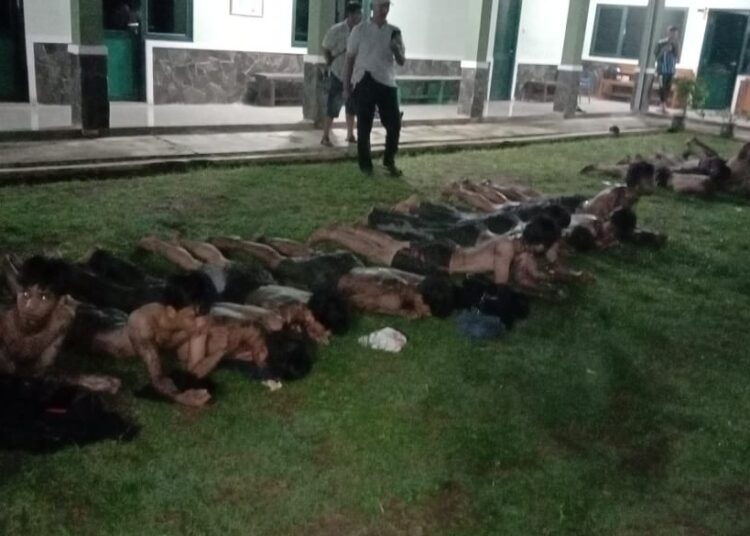 Anggota Denhubrem 064/MY Gagalkan Tawuran Antar Pelajar di Serang