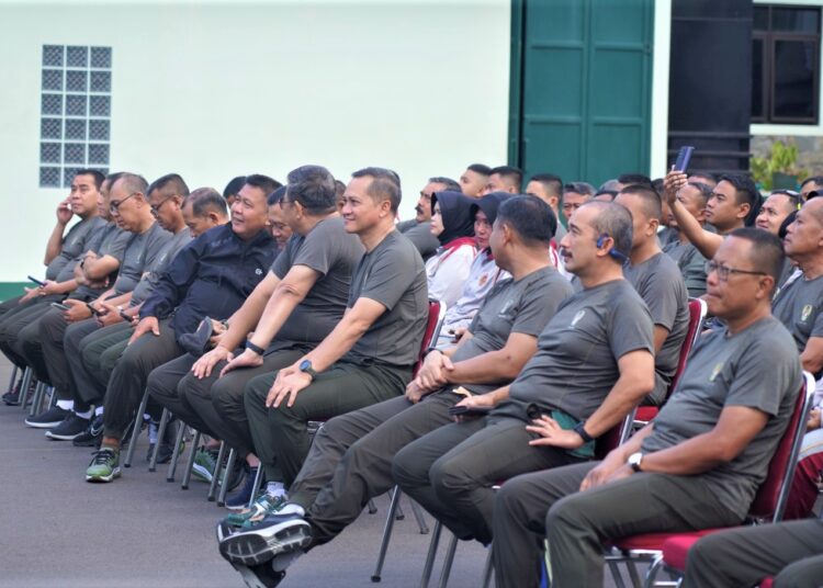 Makodiklatad Ikuti Launching Aplikasi ETWPAD Dan Penyerahan Secara Simbolis Seragam PNS TNI AD Secara Virtual