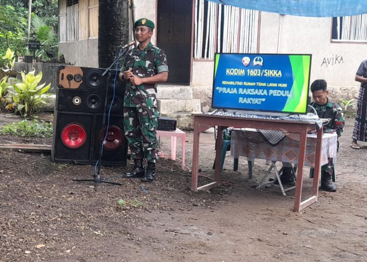 Komandan Kodim 1603/Sikka Bersama ForkopimdaMeninjau Secara Langsung Pelaksanaan Kegiatan Bedah “Rumah RTLH Praja Raksaka Peduli Rakyat”
