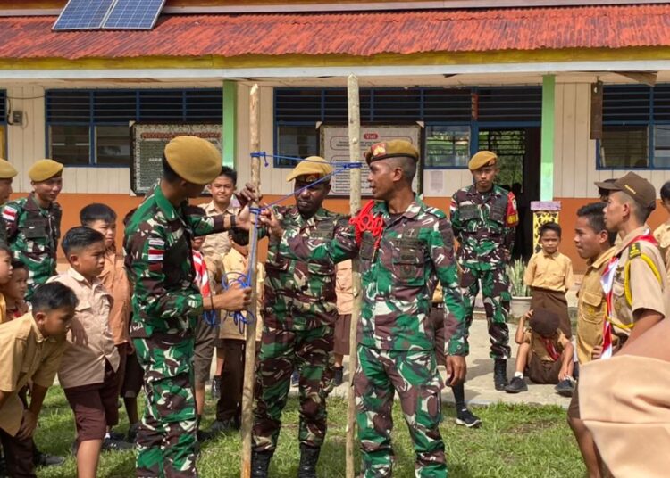 Peringati Hari Baden Powell Ke-166, Satgas Pamtas Yonarmed 5/105 Tarik/PG Berikan Pembinaan Pramuka
