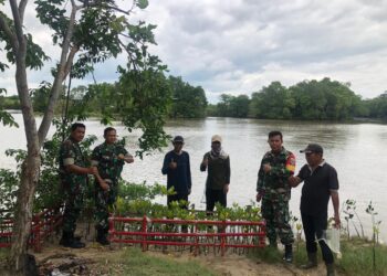 Peduli Dengan Lingkungan , Kodim 0421/Lampung Selatan Gelar Program Penanaman mangrove