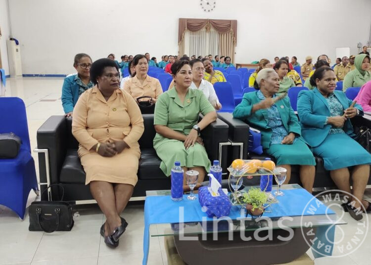 Ketua Persit Cabang XIV Kodim 1715/Yahukimo Dukung Program Ketua TP – PKK Distrik Se-Kab. Yahukimo