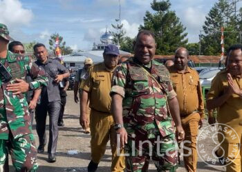 Pj Gubernur Papua Pegunungan Tinjau Langsung Pengungsi Di Makodim 1702/Jwy