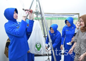 Ketua CBS Jalasenastri AAL Berikan Vitamin A