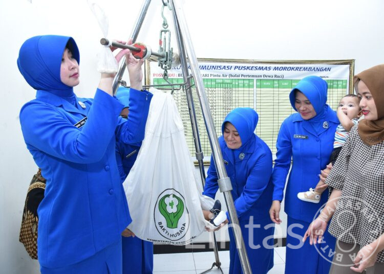 Ketua CBS Jalasenastri AAL Berikan Vitamin A